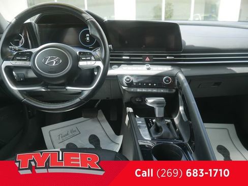 Used 2022 Hyundai Elantra Limited FWD image 38