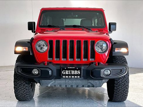 Used 2022 Jeep Wrangler Unlimited Rubicon w/ Cold Weather Group AWD/4WD image 3