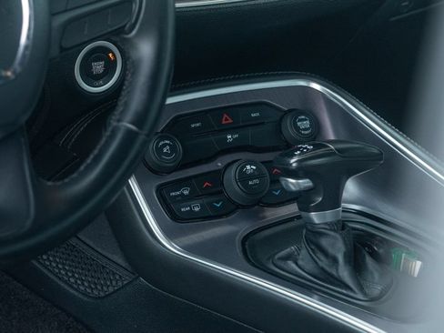 Used 2016 Dodge Challenger SXT RWD image 30