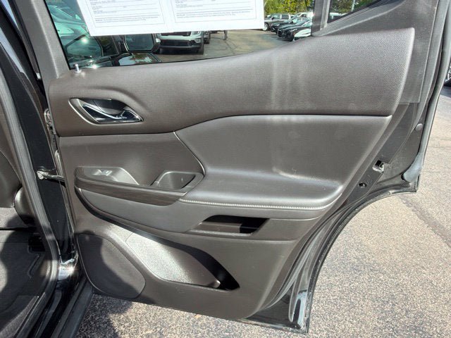 Used 2023 GMC Acadia SLT w/ Elevation Edition AWD/4WD image 25
