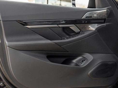 Used 2025 BMW M5 w/ Carbon Package image 20