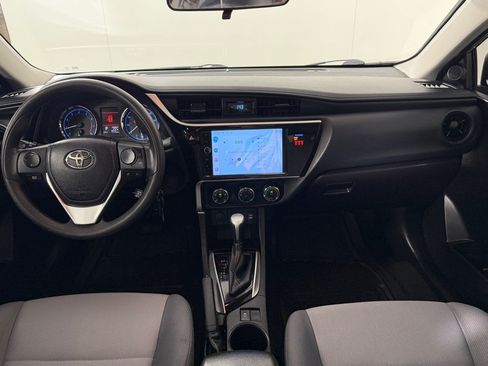 Used 2018 Toyota Corolla L FWD image 18