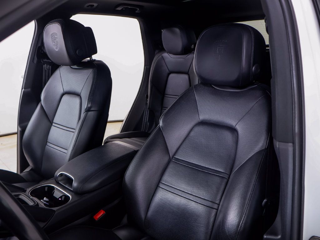 Certified 2022 Porsche Cayenne AWD/4WD image 12