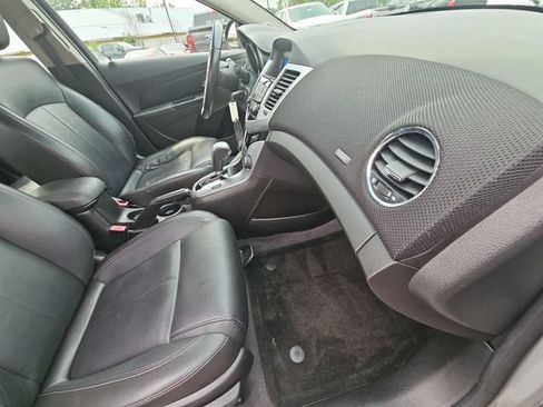 Used 2011 Chevrolet Cruze LT FWD image 32
