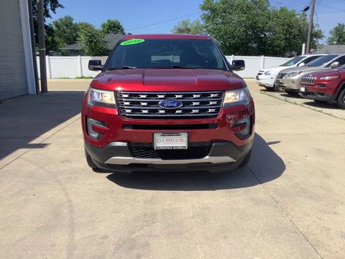Used 2016 Ford Explorer XLT w/ Equipment Group 201A AWD/4WD image 2