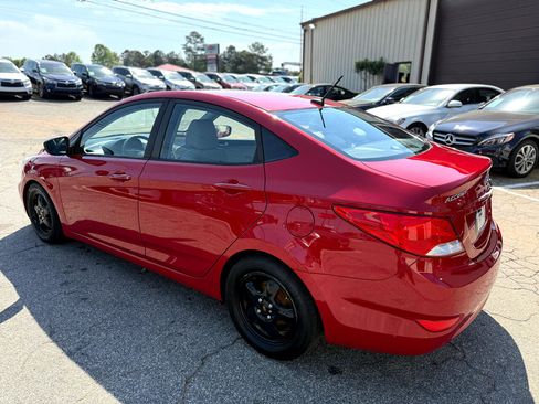 Used 2016 Hyundai Accent SE image 3