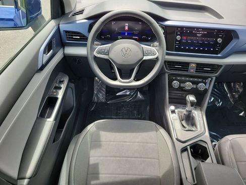 Used 2024 Volkswagen Taos SE image 14