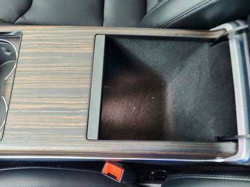 Used 2024 Tesla Model S image 57