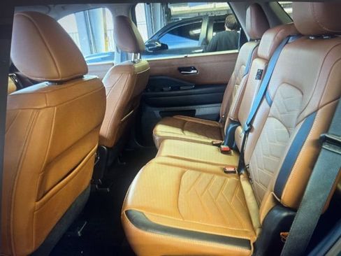 Certified 2024 Nissan Pathfinder Platinum w/ Cargo Package image 11