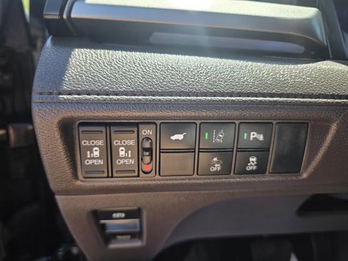 Used 2018 Honda Odyssey Elite image 22