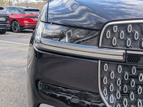 New 2026 Lincoln Navigator Reserve AWD/4WD image 10