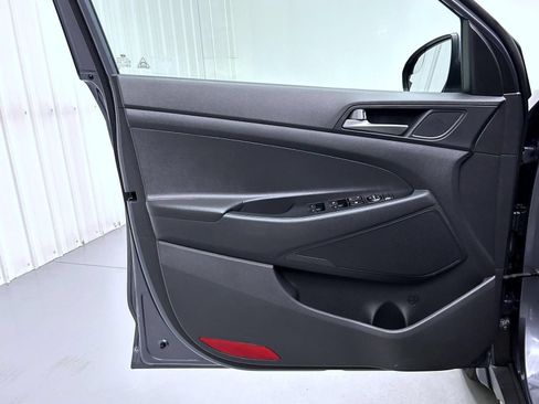 Used 2017 Hyundai Tucson SE w/ SE Popular Package 02 AWD/4WD image 9