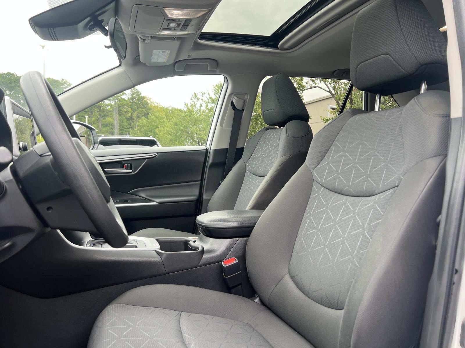 Used 2024 Toyota RAV4 XLE w/ Convenience Package FWD image 19