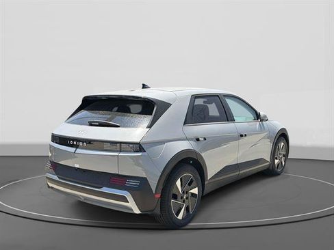 New 2026 Hyundai Ioniq 5 SEL RWD image 4