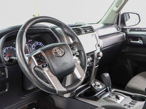 Used 2021 Toyota 4Runner SR5 AWD/4WD image 23