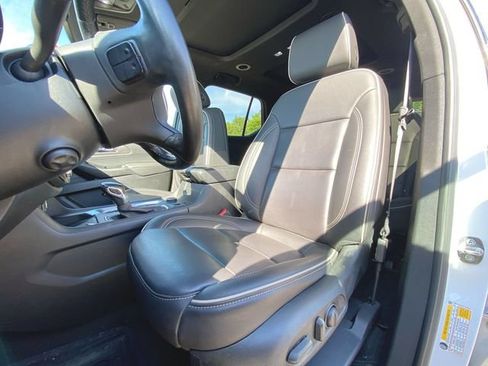 Used 2023 Chevrolet Traverse Premier w/ LPO, Floor Liner Package AWD/4WD image 20