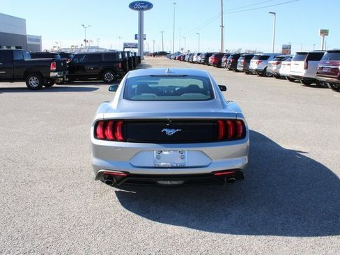 Used 2021 Ford Mustang Coupe image 8
