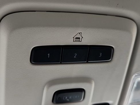 Used 2023 GMC Yukon XL Denali image 19