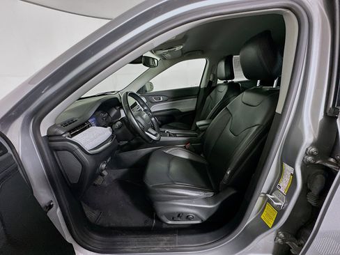 Used 2022 Jeep Compass Latitude AWD/4WD image 13
