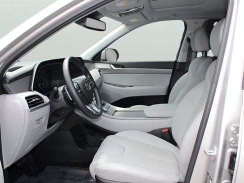 Used 2022 Hyundai Palisade SEL w/ Premium Package FWD image 11