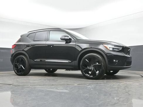 New 2026 Volvo XC40 B5 Ultra w/ Protection Package Premier AWD/4WD image 37