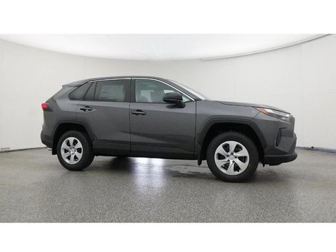Used 2025 Toyota RAV4 LE FWD image 28