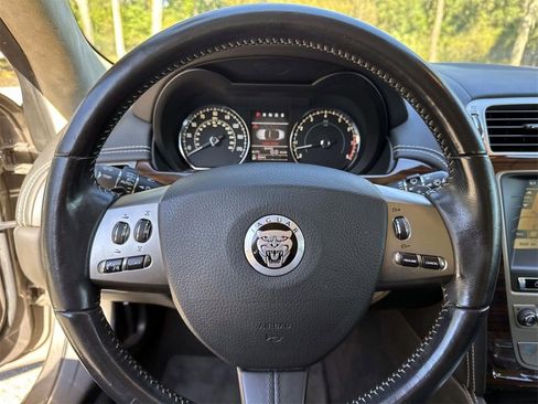 Used 2010 Jaguar XK Base image 23