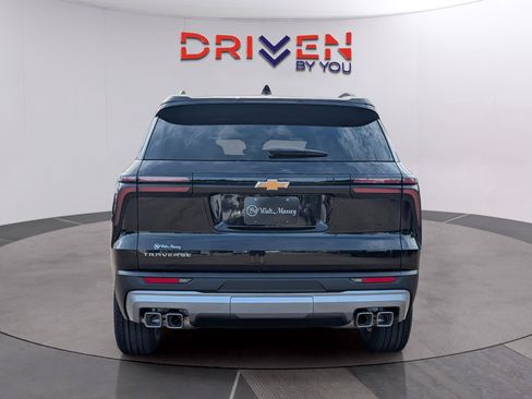 New 2026 Chevrolet Traverse LT w/ LPO, Floor Liner Package FWD image 4