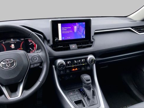 Used 2025 Toyota RAV4 XLE w/ Weather Package AWD/4WD image 7