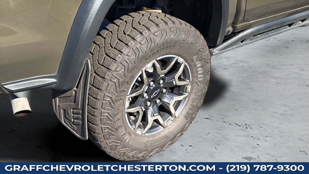 Used 2025 Chevrolet Colorado ZR2 AWD/4WD image 30