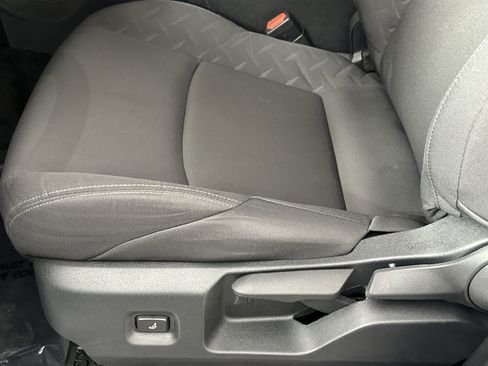 Used 2025 Toyota Tacoma SR image 16