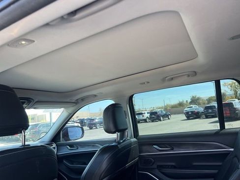 Used 2022 Jeep Grand Cherokee L Limited w/ Trailer Tow Group (B) image 22