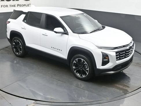 New 2026 Chevrolet Equinox LT w/ Safety and Technology Package FWD image 26
