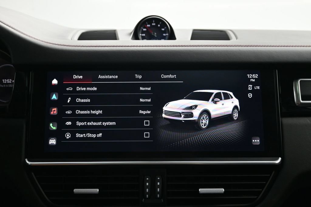 Certified 2023 Porsche Cayenne GTS w/ Assistance Package AWD/4WD image 23
