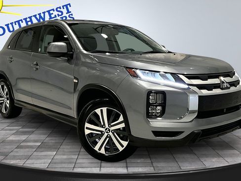 Used 2025 Mitsubishi Outlander Sport AWD image 3