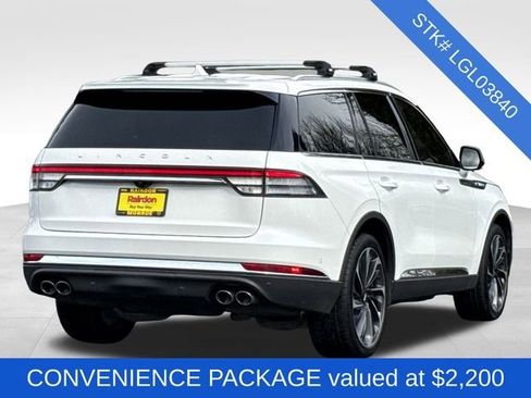 Used 2020 Lincoln Aviator Reserve w/ Equipment Group 202A image 4
