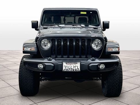 Used 2021 Jeep Gladiator Overland w/ Popular Equipment Package AWD/4WD image 3
