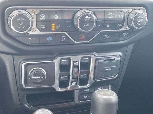 Certified 2023 Jeep Wrangler Sahara w/ Cold Weather Group image 36