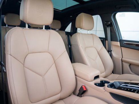 New 2026 Porsche Macan image 27