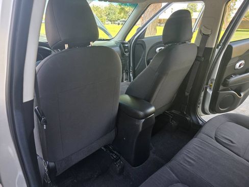 Used 2017 Kia Soul FWD image 18