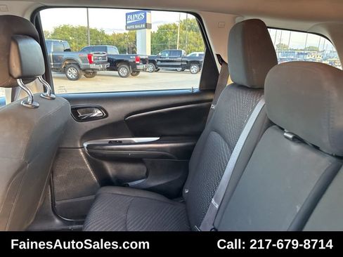 Used 2019 Dodge Journey SE image 43