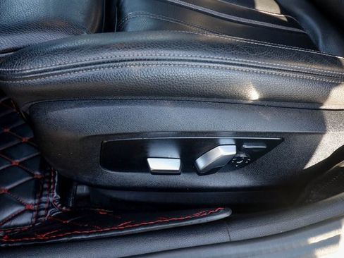 Used 2020 BMW 530i xDrive 530i xDrive w/ Convenience Package image 31