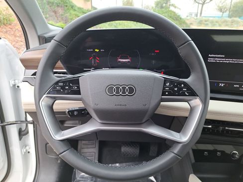 New 2025 Audi Q6 e-tron Premium image 18