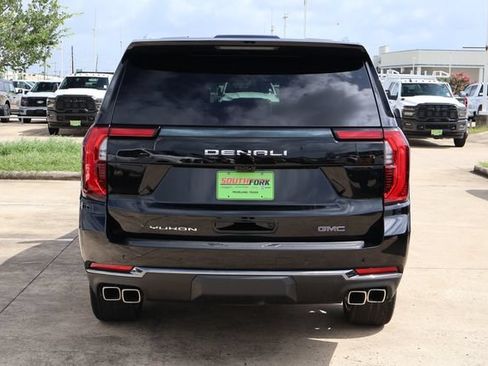 Used 2025 GMC Yukon XL Denali Ultimate AWD/4WD image 5