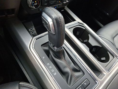 Used 2018 Ford F150 Platinum w/ Equipment Group 701A Luxury AWD/4WD image 12