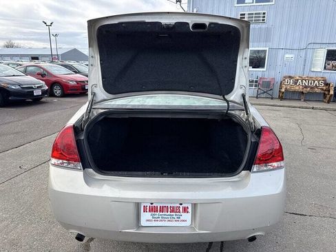 Used 2008 Chevrolet Impala LTZ image 18