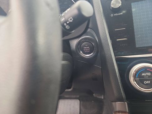 Used 2018 Subaru Forester 2.5i Touring AWD/4WD image 20