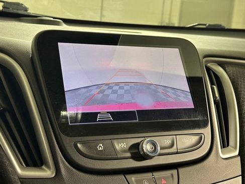 Used 2024 Chevrolet Malibu LT FWD image 34