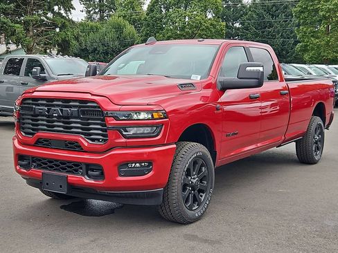 New 2026 RAM 3500 Big Horn AWD/4WD image 3