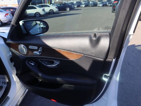 Used 2017 Mercedes-Benz C 300 Luxury image 20